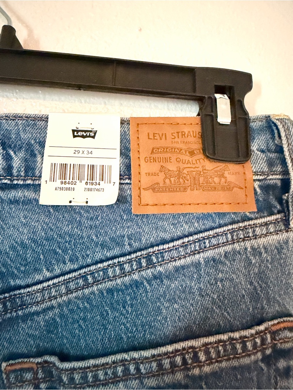 NWT Levi's Ribcage Bell High Rise Flare Jeans Medium Wash - 29x34 TALL - Picture 5 of 9